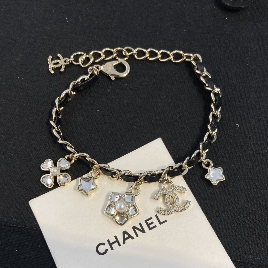 Van Cleef & Arpels Charm Bracelet